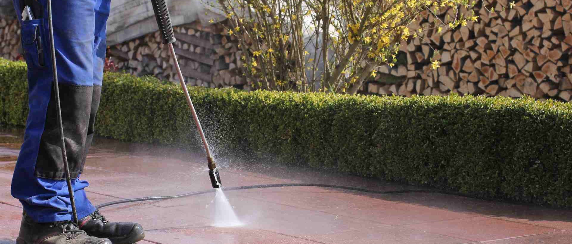 garden maintenance DA11